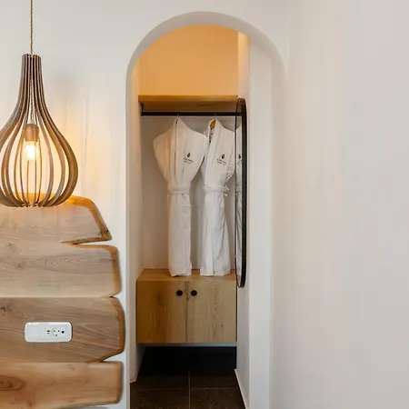 Secret Path Luxury * Ημεροβίγλι